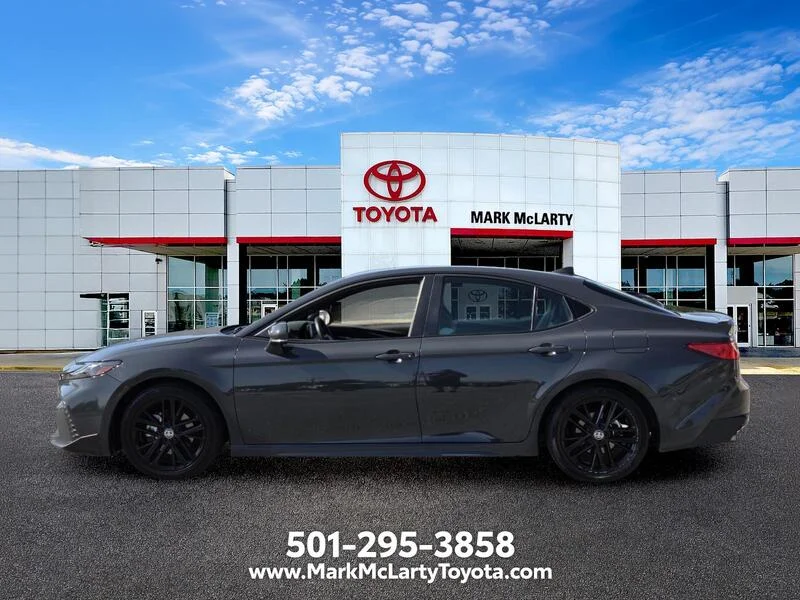 Used 2025 Underground TOYOTA SE image 2