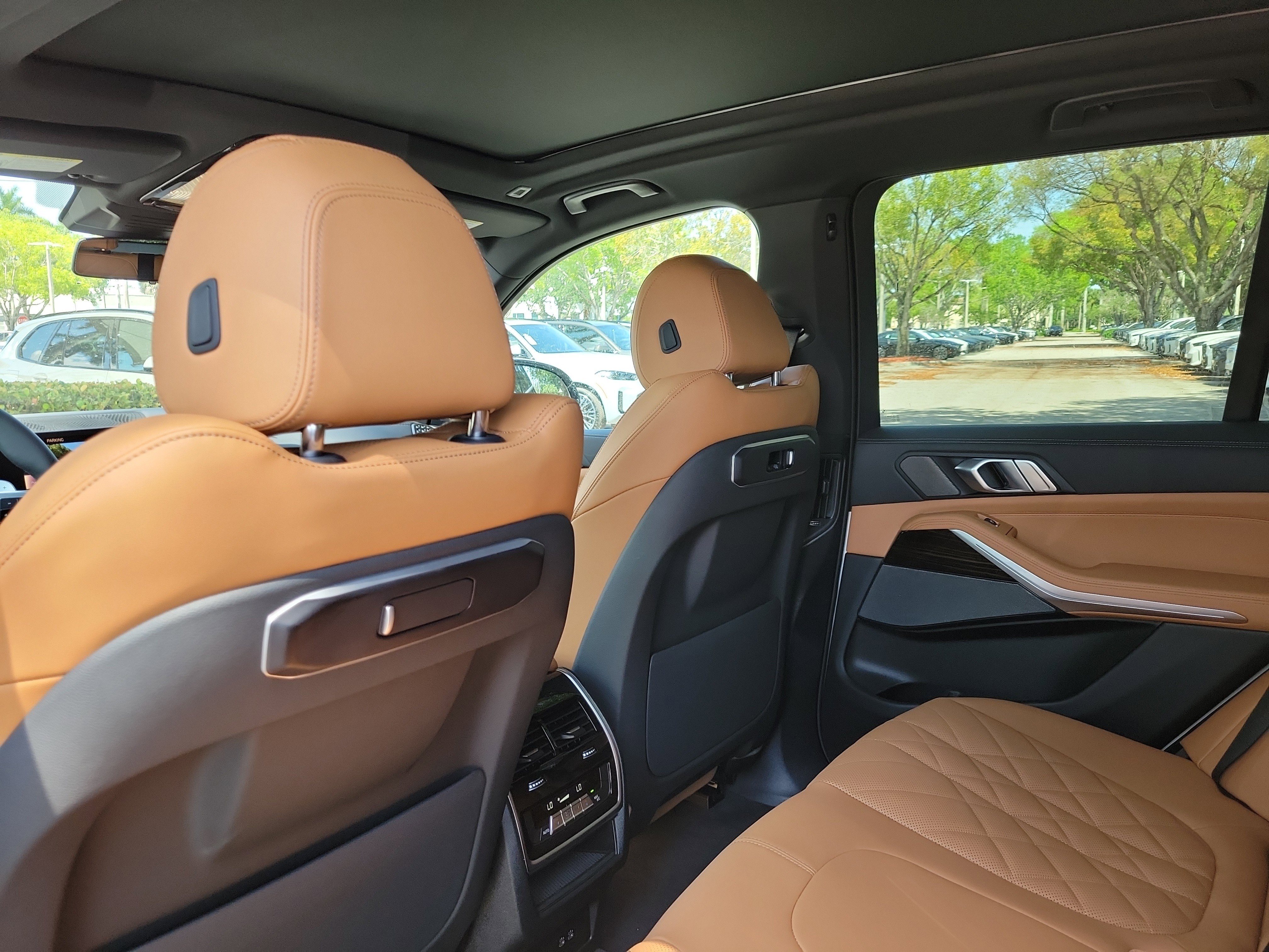New 2026 Alpine White BMW sDrive40i image 11