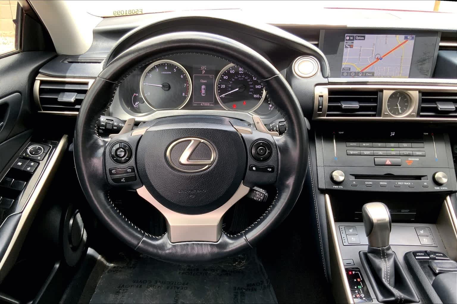 Used 2015 Matador Red Mica Lexus  image 5