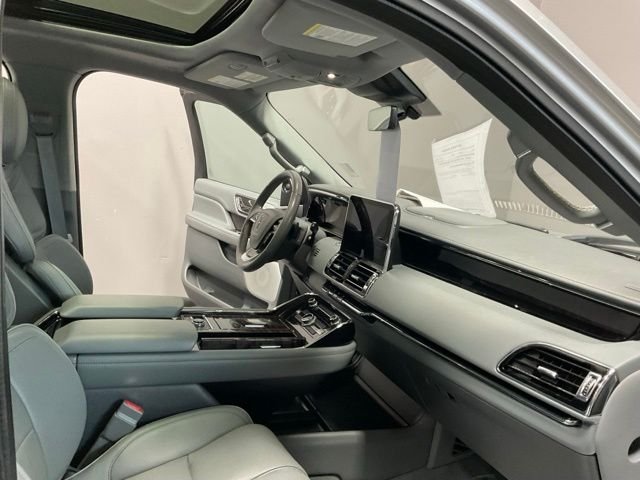 Used 2019 Ingot Silver Metallic Lincoln Reserve image 26