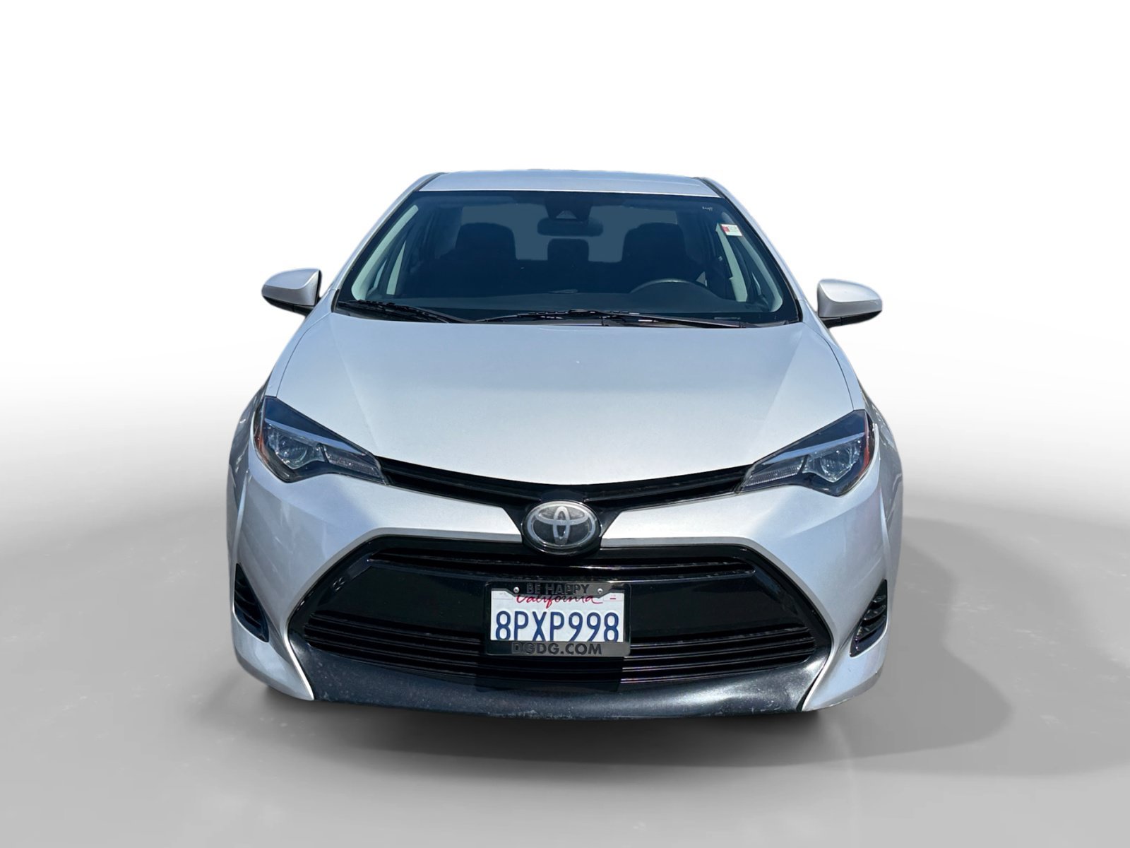 Used 2018 Classic Silver Metallic Toyota LE image 8