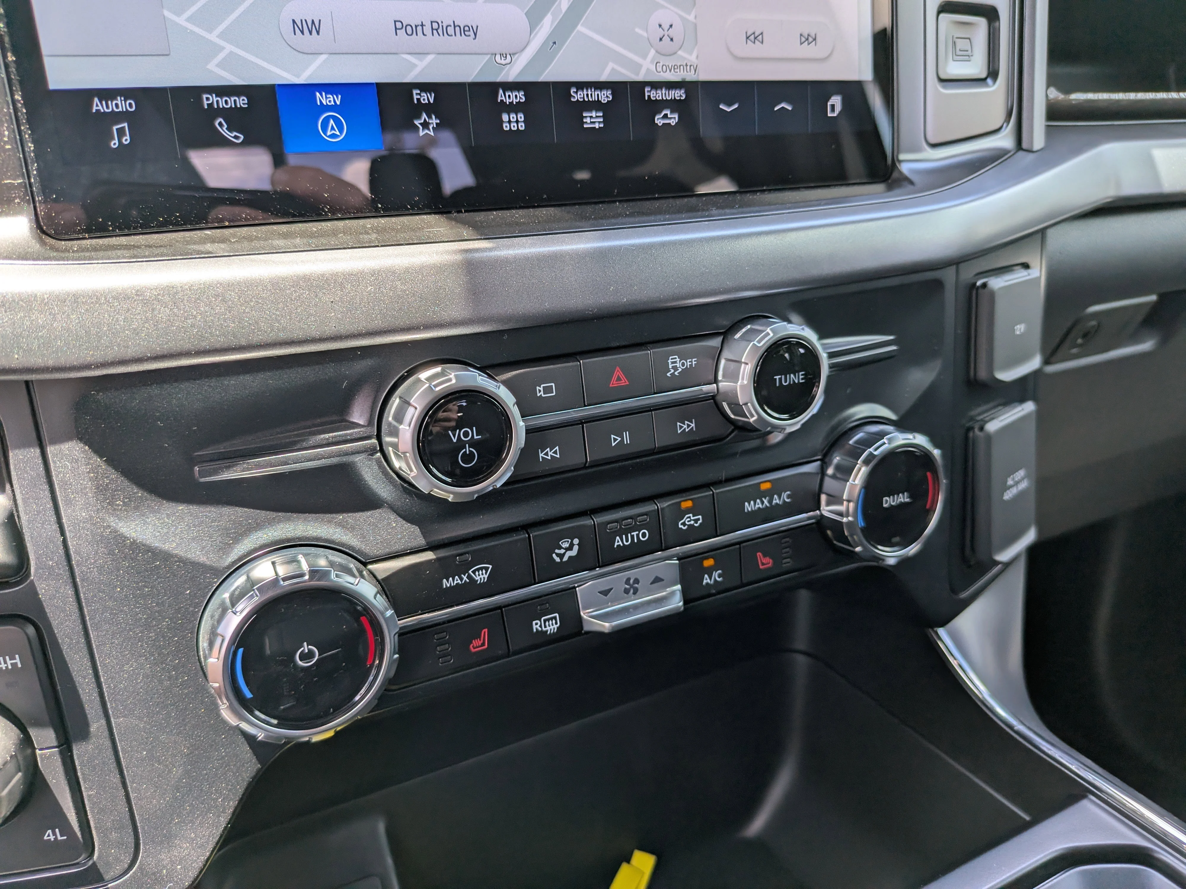 New 2026 Avalanche Ford XLT image 22