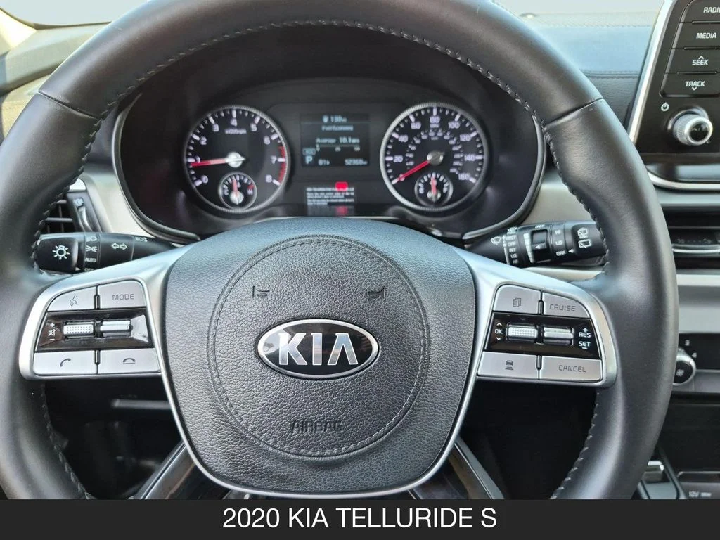 Used 2020 Green Kia S image 12