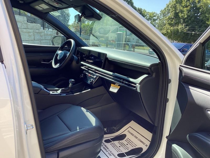 New 2026 White Hyundai SEL image 18