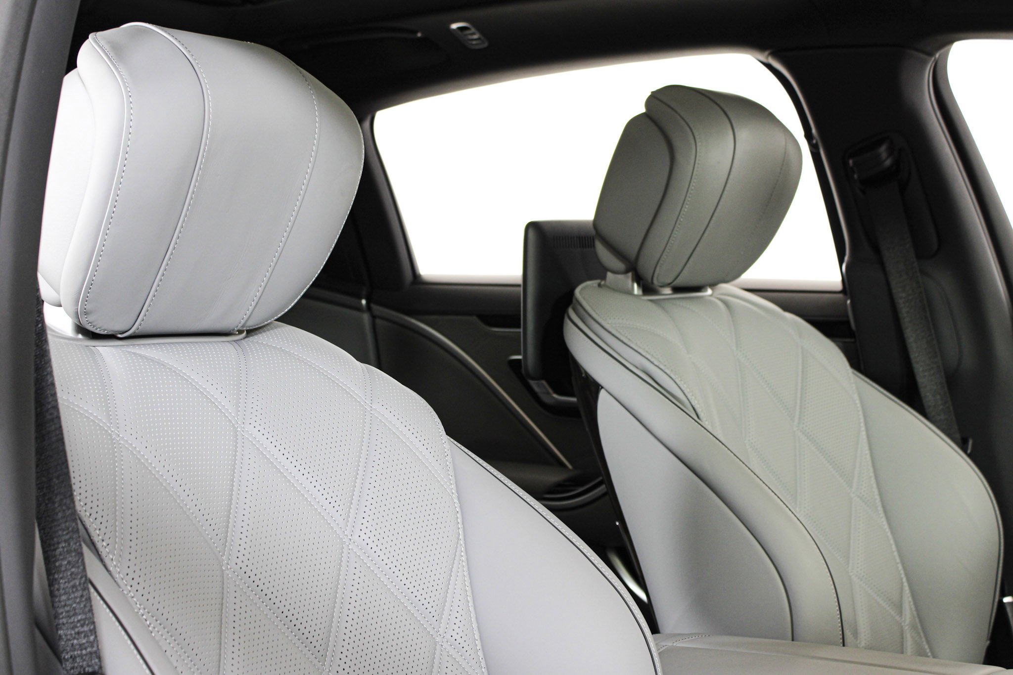 Used 2024 Blue Mercedes-Benz Maybach S 680 image 25