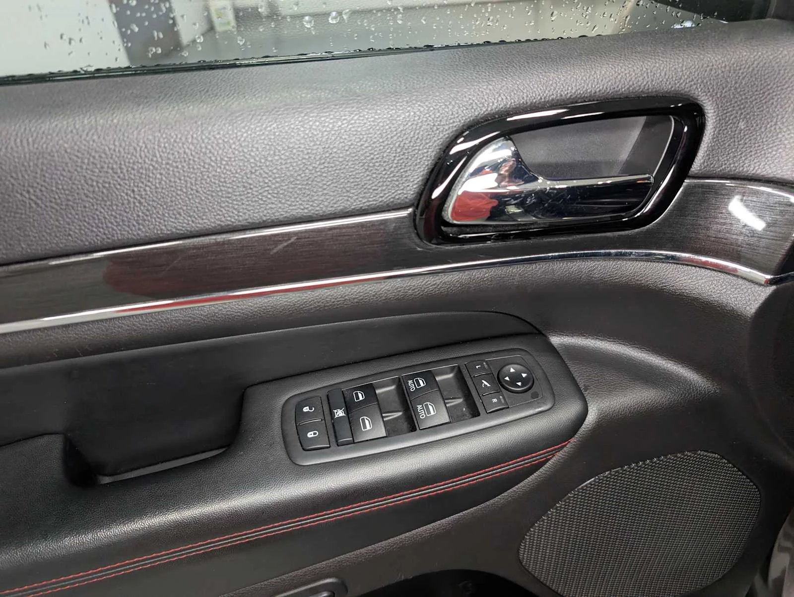 Used 2019 Granite Crystal Metallic Clearcoat Jeep Trailhawk image 40