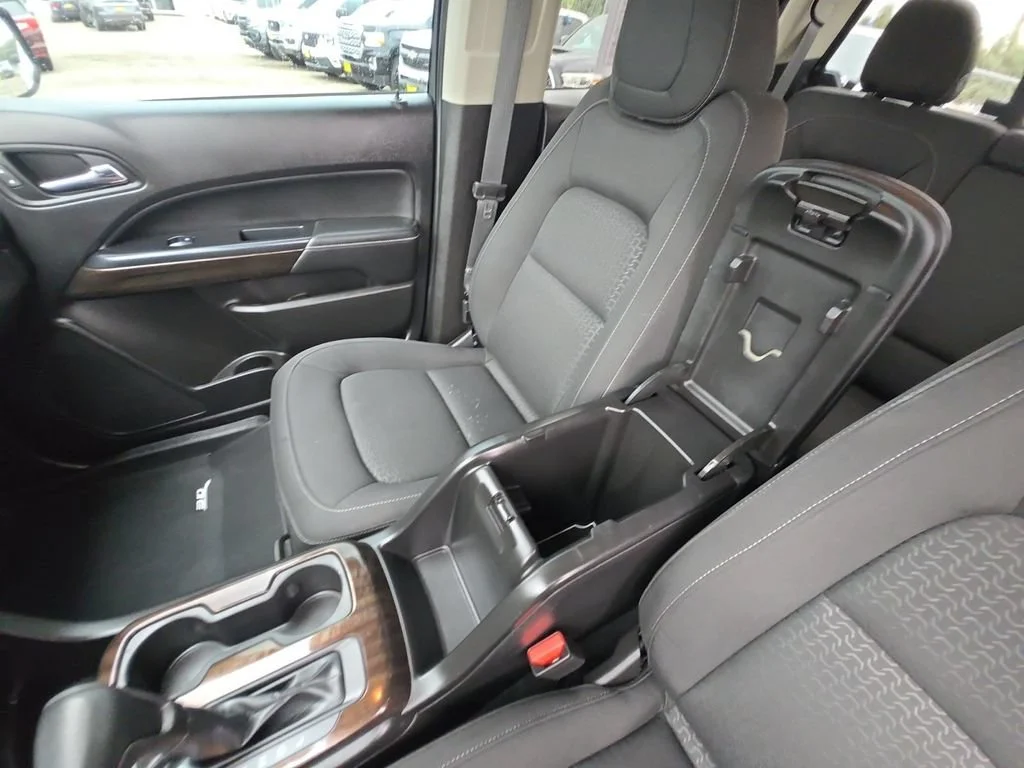 Used 2021 ONYX BLACK GMC 4WD Elevation image 33