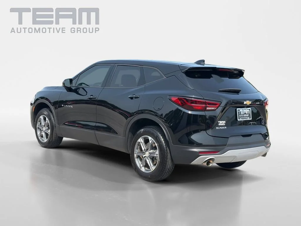 Used 2024 Black Chevrolet 2LT image 5