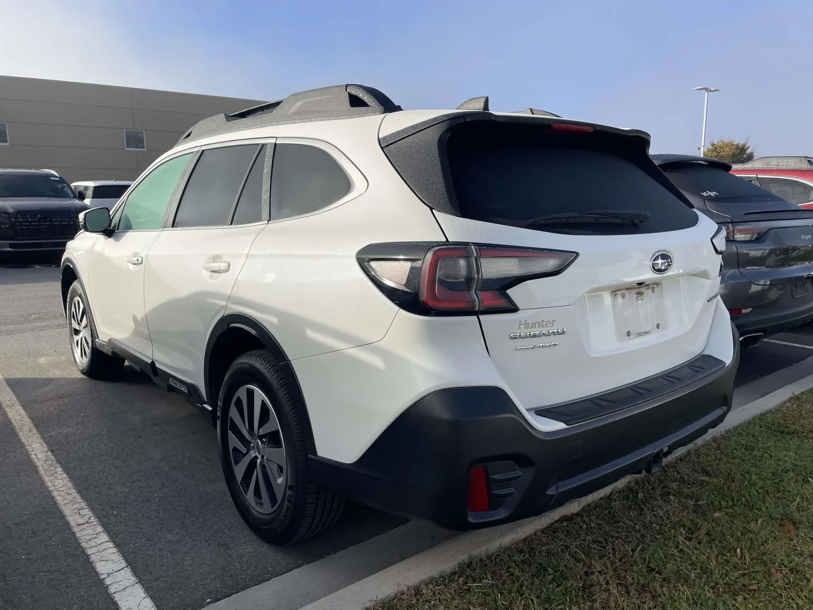 Used 2022 Crystal White Pearl Subaru Premium image 3