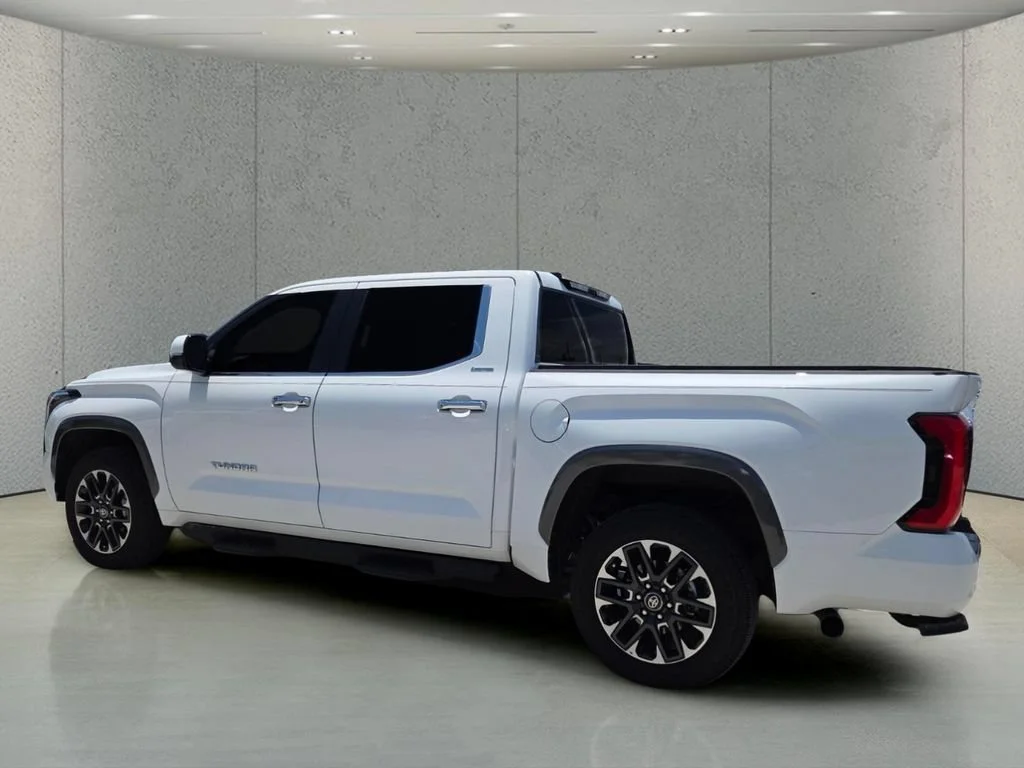 Used 2025 Ice Toyota Limited image 6