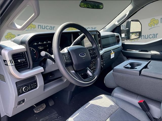 New 2026 Carbonized Gray Metallic Ford XLT image 7