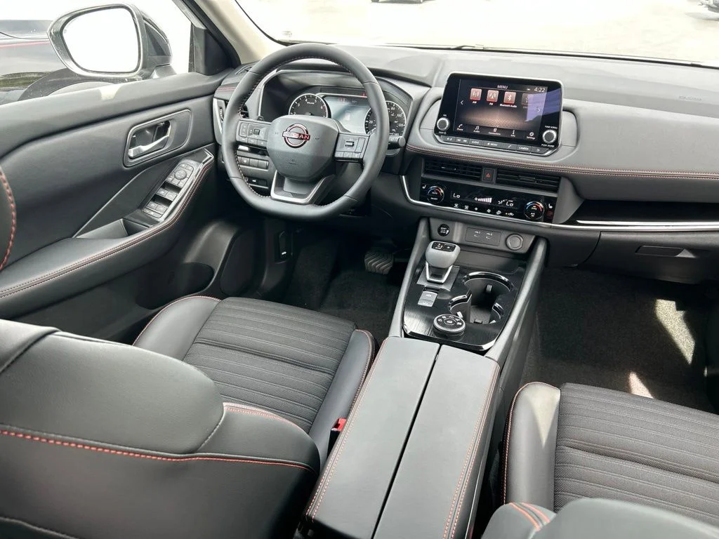New 2026 Everest White Pearl TriCoat Nissan Rock Creek® image 10