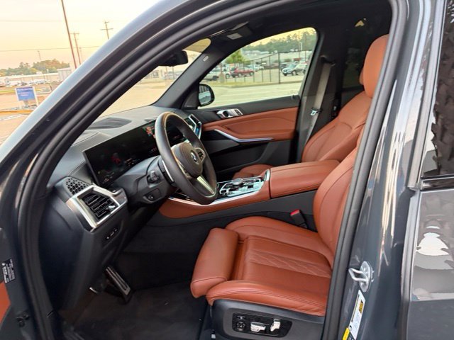 Used 2026 Gray BMW xDrive50e image 6