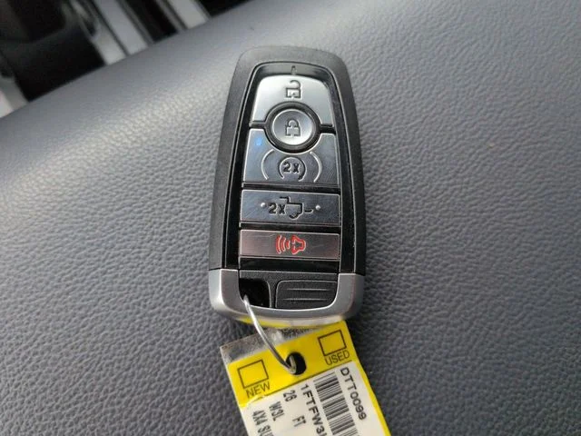 New 2026 Oxford White Ford XLT image 29