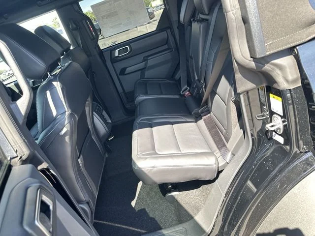 New 2026 Shadow Black Ford Outer Banks® image 25