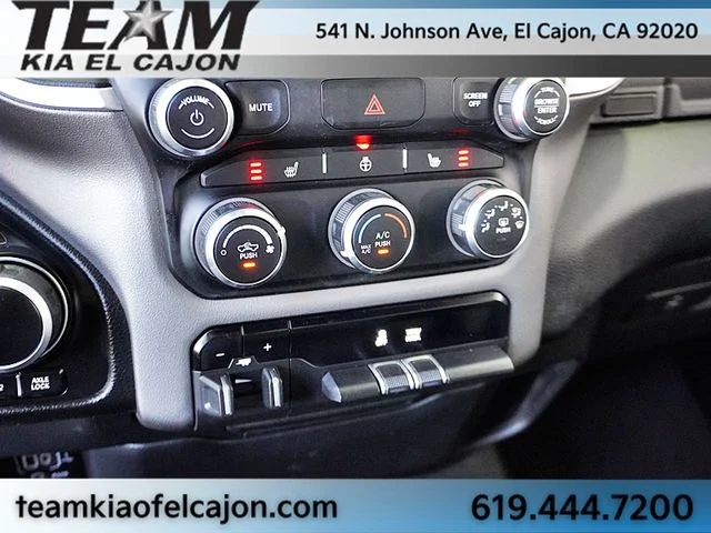Used 2023 White Ram Big Horn/Lone Star image 32