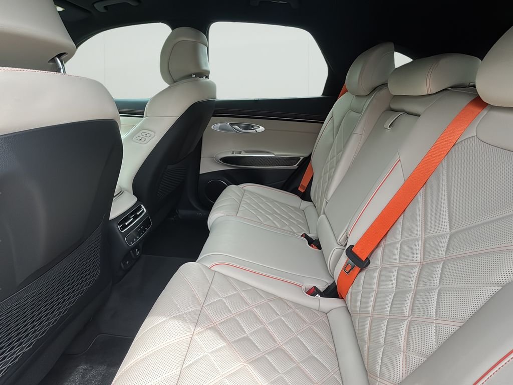 2026 GENESIS GV70 Sport Prestige - Photo 16
