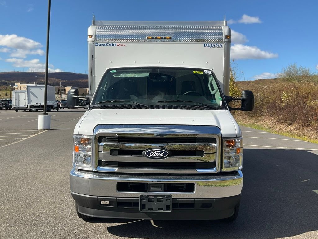 2026 Ford E-Series Cutaway Base - Photo 31