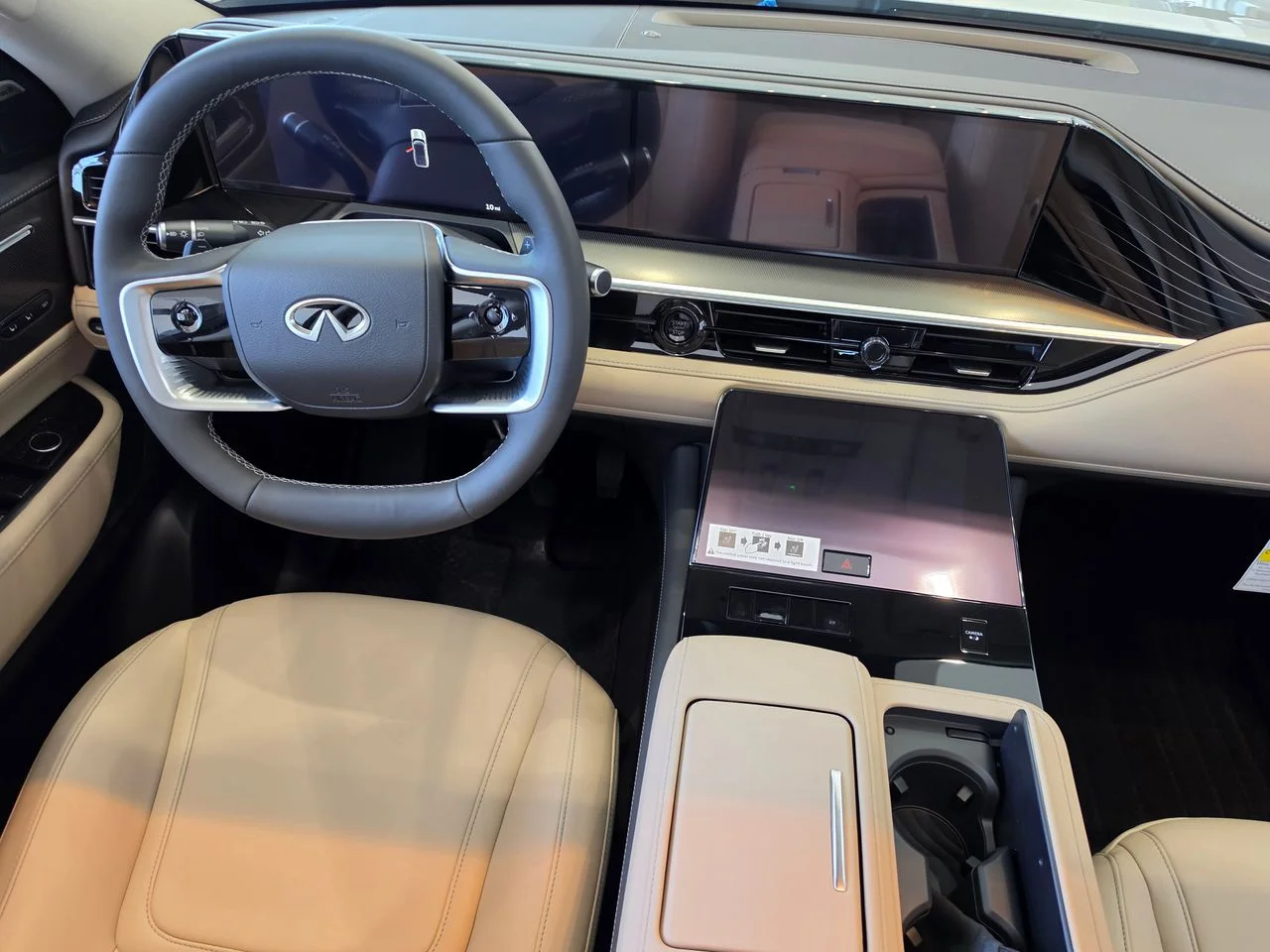 New 2026 RADIANT WHITE INFINITI Pure 4WD image 22