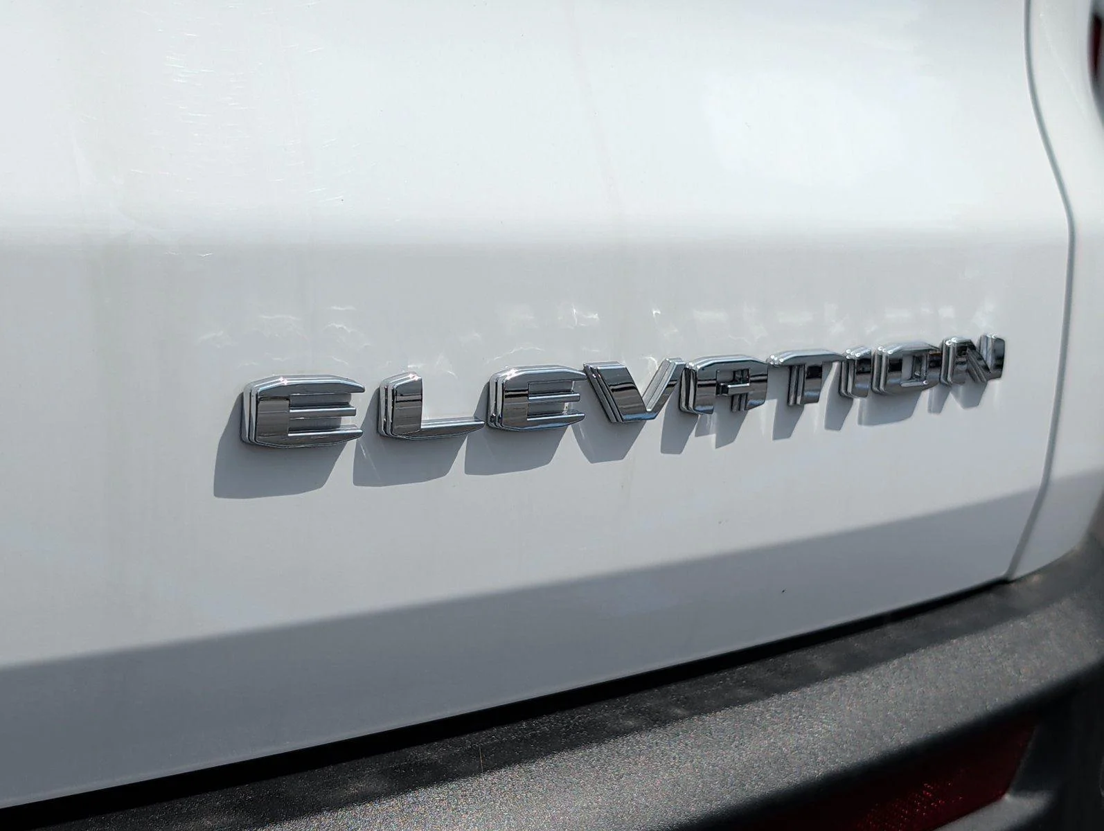 New 2026 Summit White GMC Elevation image 28