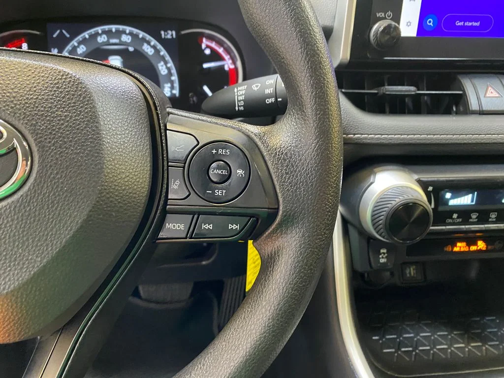 Used 2025 Silver Toyota LE image 31