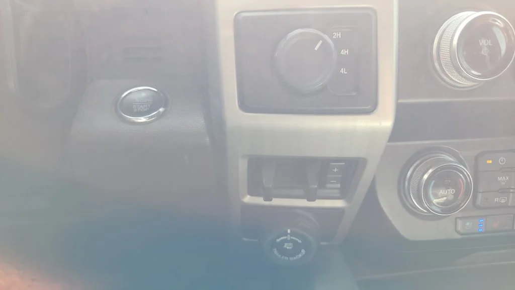 Used 2020 White Ford King Ranch image 21