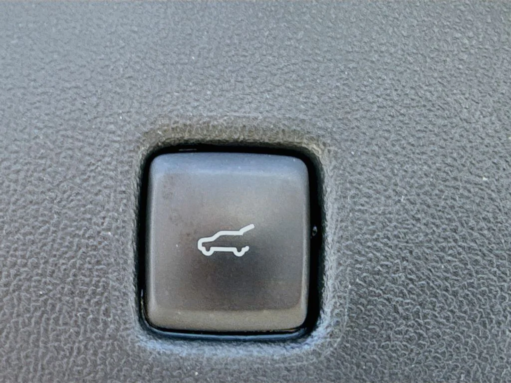 Used 2021 White Ford SEL image 33