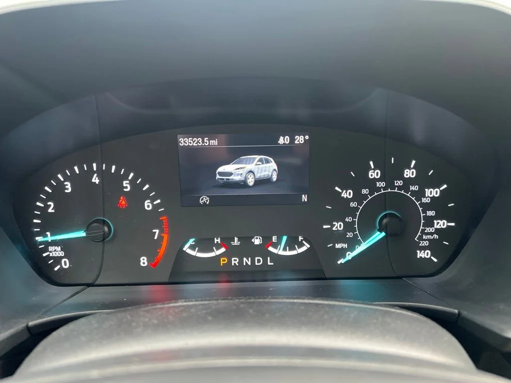Used 2022 White Ford SE image 31