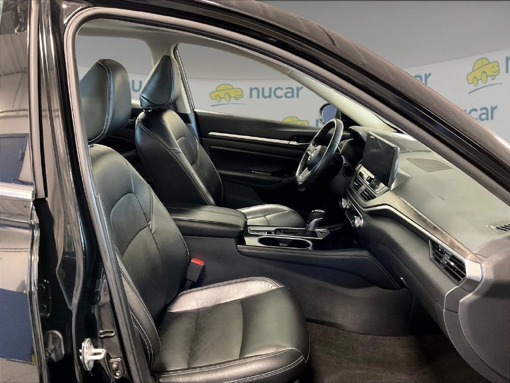 Certified Used 2024 Black Nissan 2.5 SL image 11