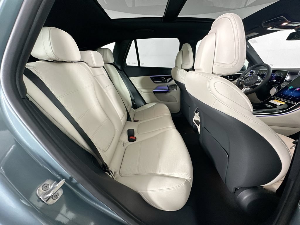 New 2026 Verde Silver Metallic Mercedes-Benz GLC 300 image 63