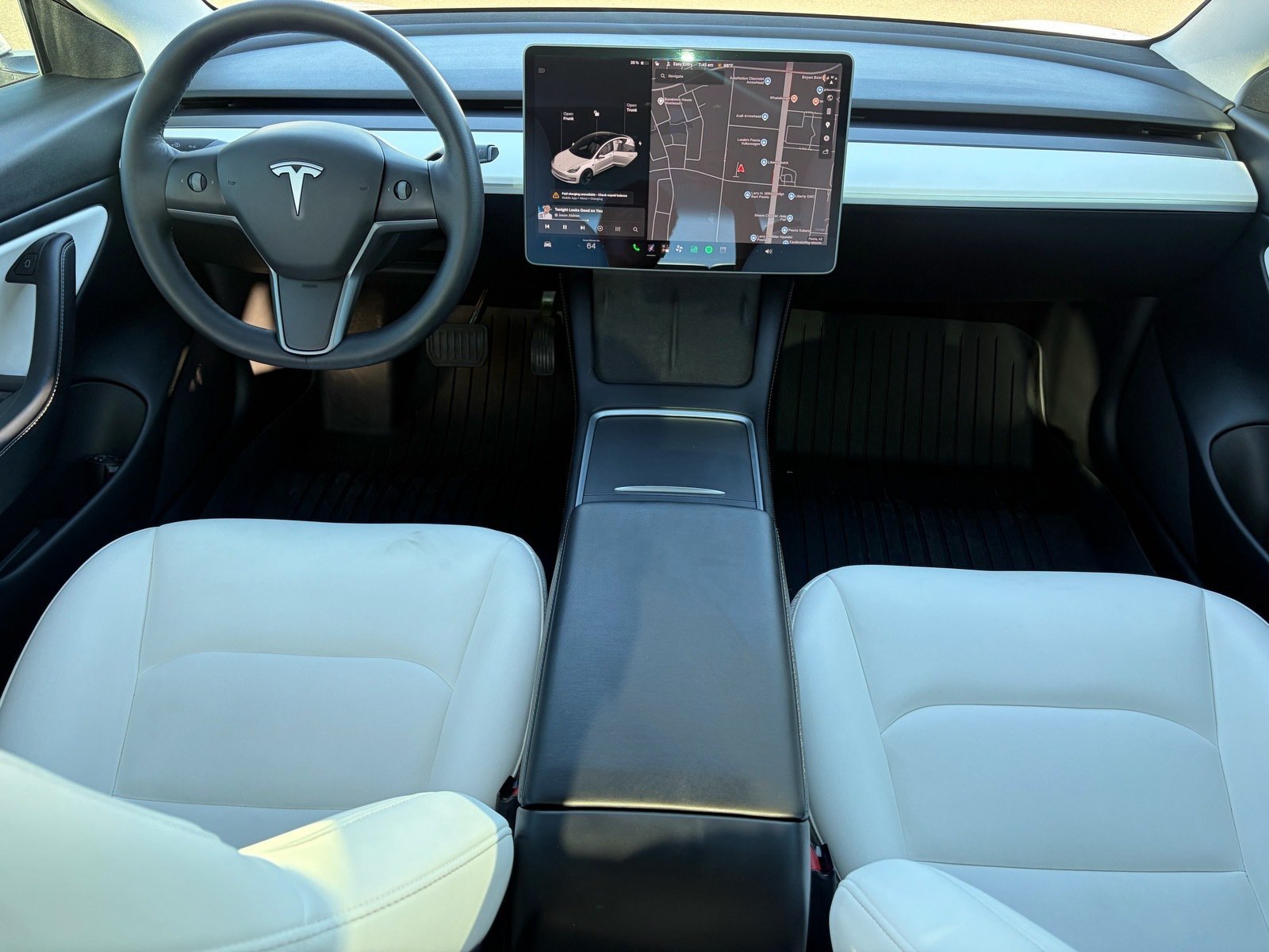 Used 2021  Tesla Standard Range Plus image 26