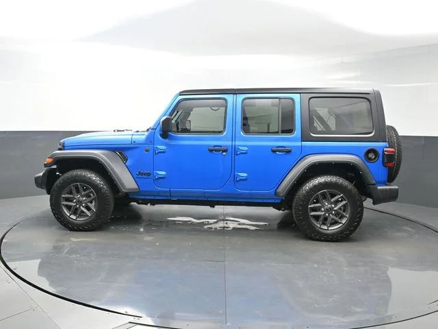 Used 2024 Blue Jeep Sport S image 4