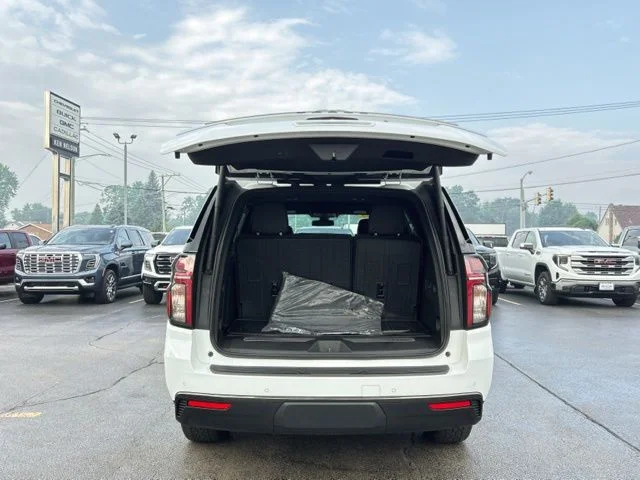 Used 2022 Summit White Chevrolet Z71 image 10