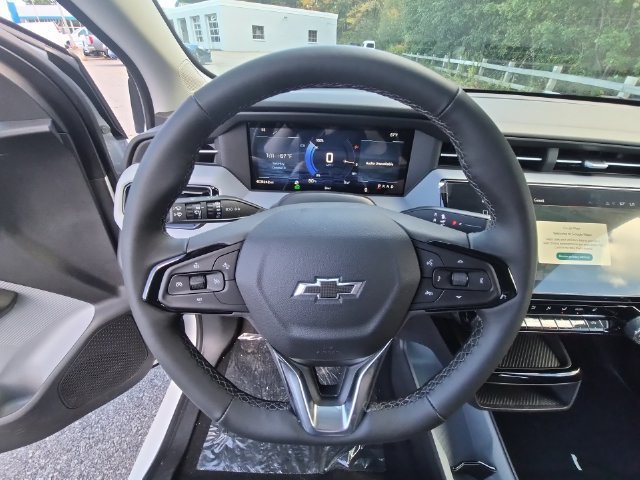 2027 Chevrolet Bolt LT - Photo 11