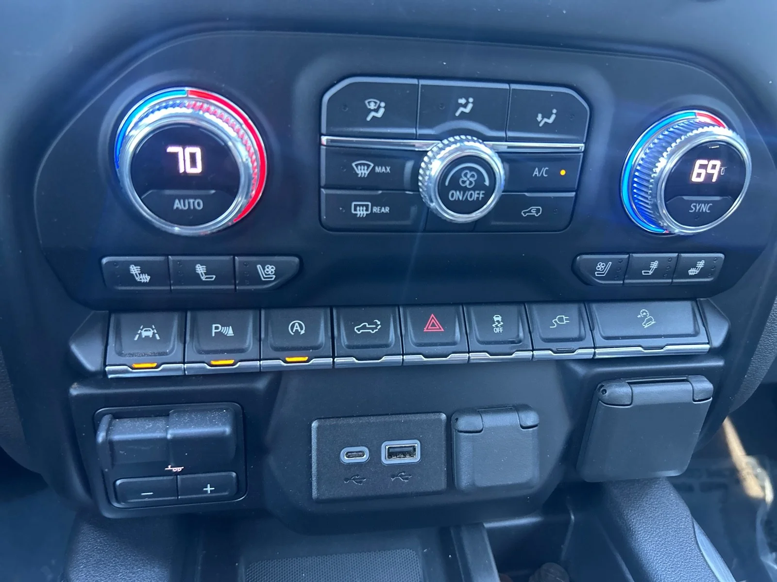 Used 2020 Gray GMC Denali image 19