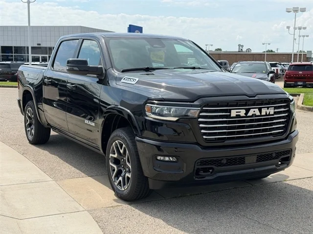 New 2026 Diamond Black Crystal Pearl-Coat Exterior Paint RAM Laramie image 3