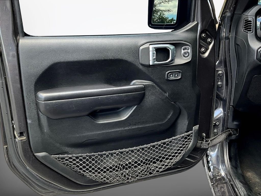 Used 2020 Gray Jeep Unlimited Sport Altitude image 19