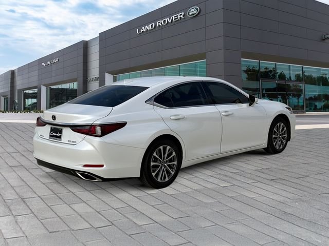 Used 2023 White Lexus 350 image 5