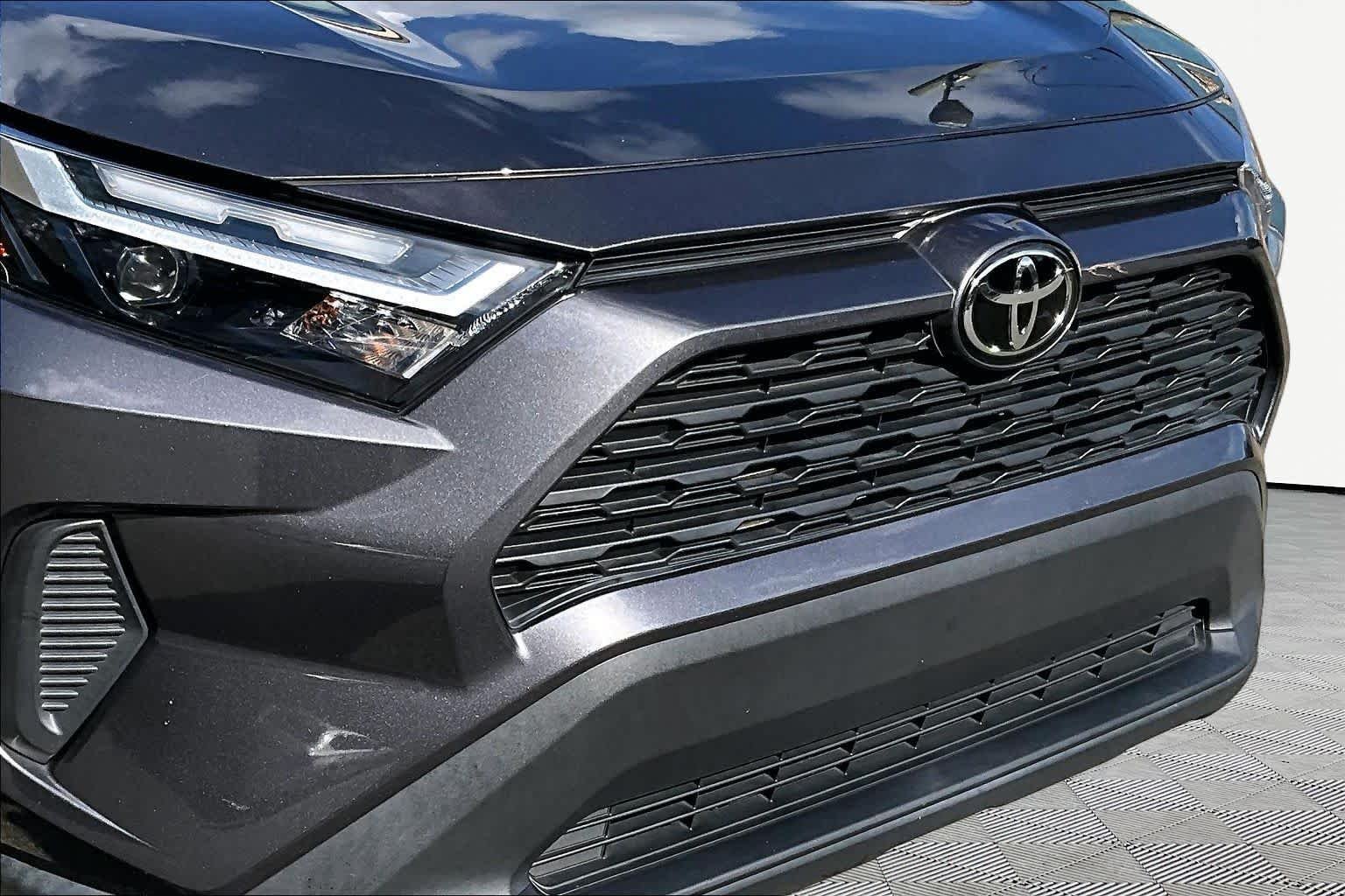 Used 2022 Magnetic Gray Metallic Toyota XLE image 30