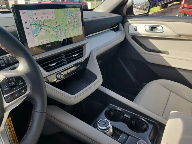 New 2027 Gray Metallic Ford Active image 23