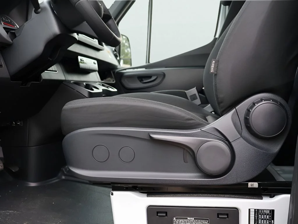 New 2026 Arctic White Mercedes-Benz Cargo 144 WB image 40