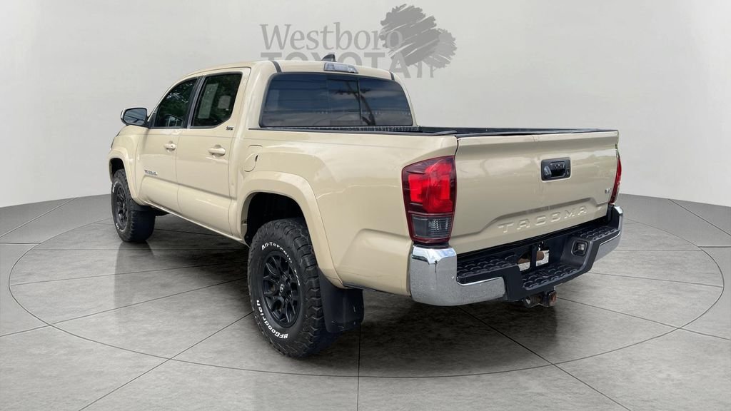 Used 2020  Toyota SR5 image 5