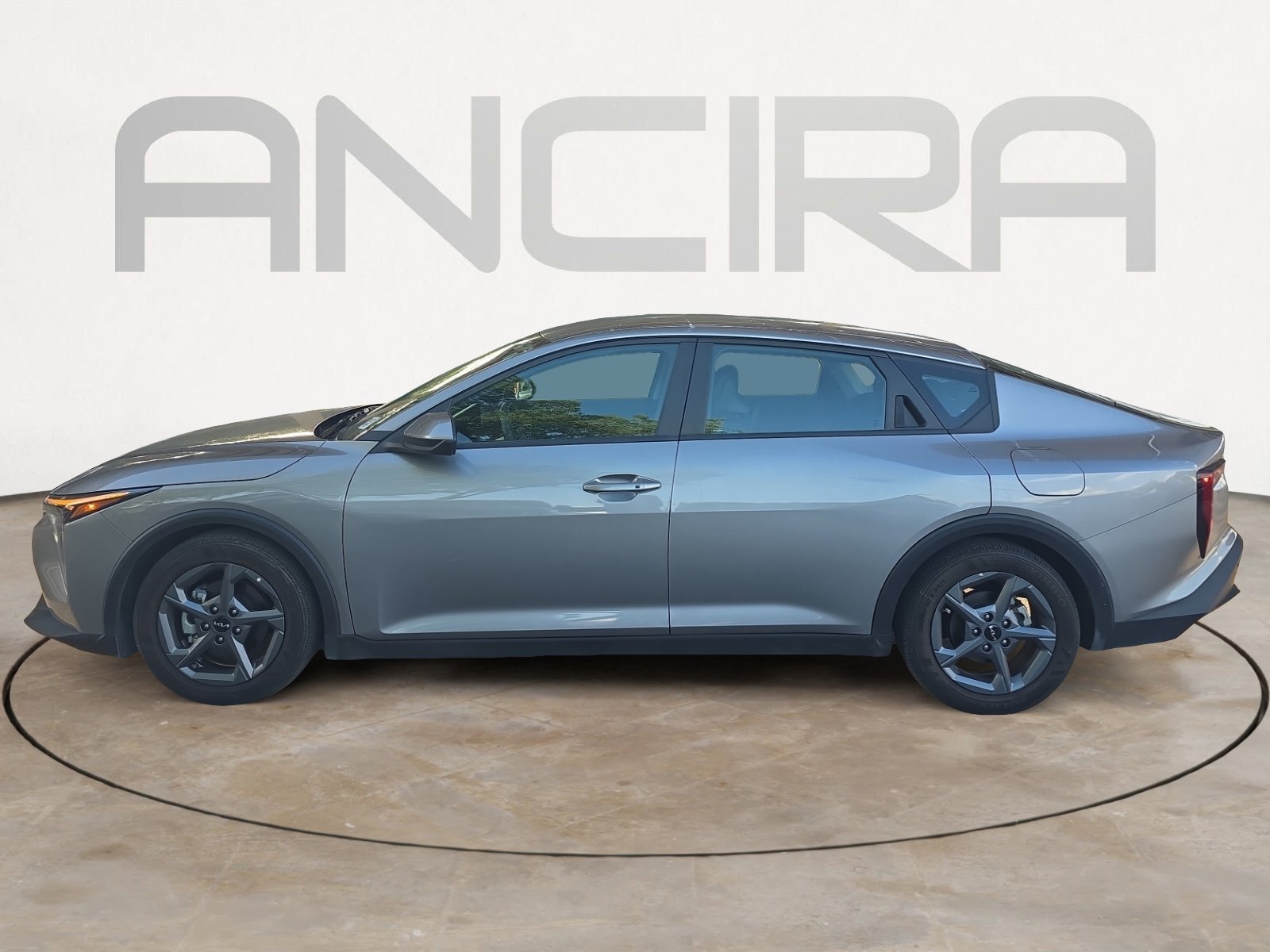 Certified Used 2025 Steel Gray Kia LXS image 5