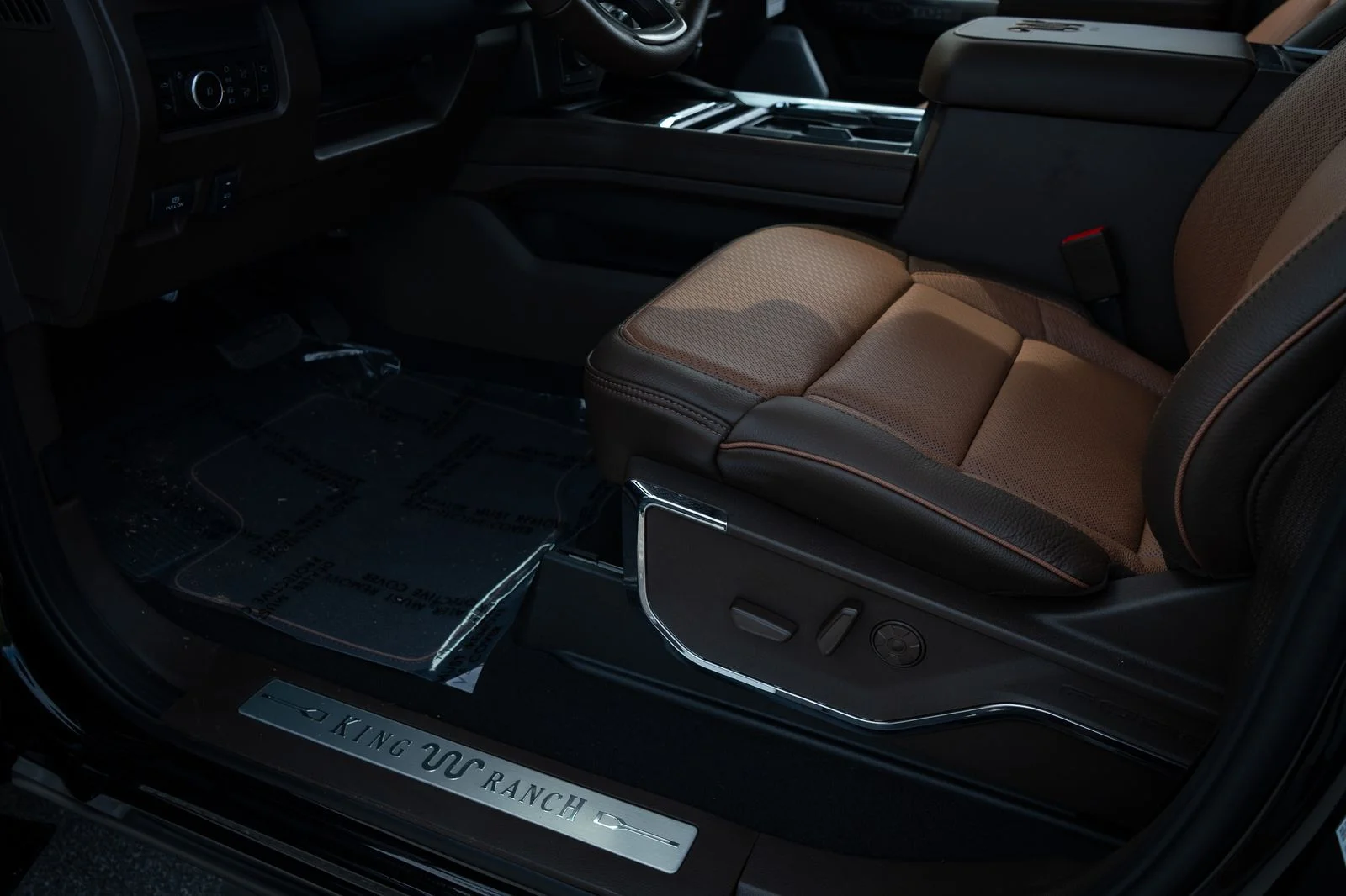 New 2026 Agate Black Metallic Ford F-250® King Ranch® image 37