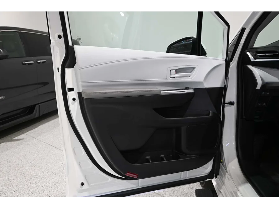 New 2026 WHITE Toyota LE Mobility Handicap Van image 30