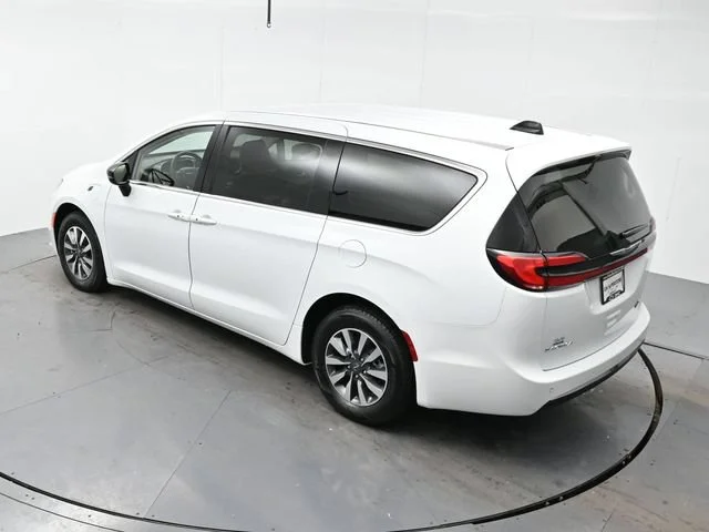 Used 2024 Bright White Clea Chrysler Hybrid Select image 36