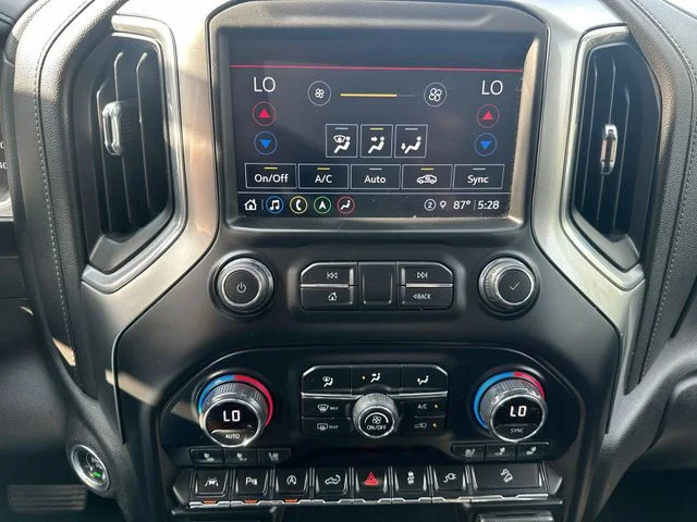 Used 2021 White Chevrolet LTZ image 17