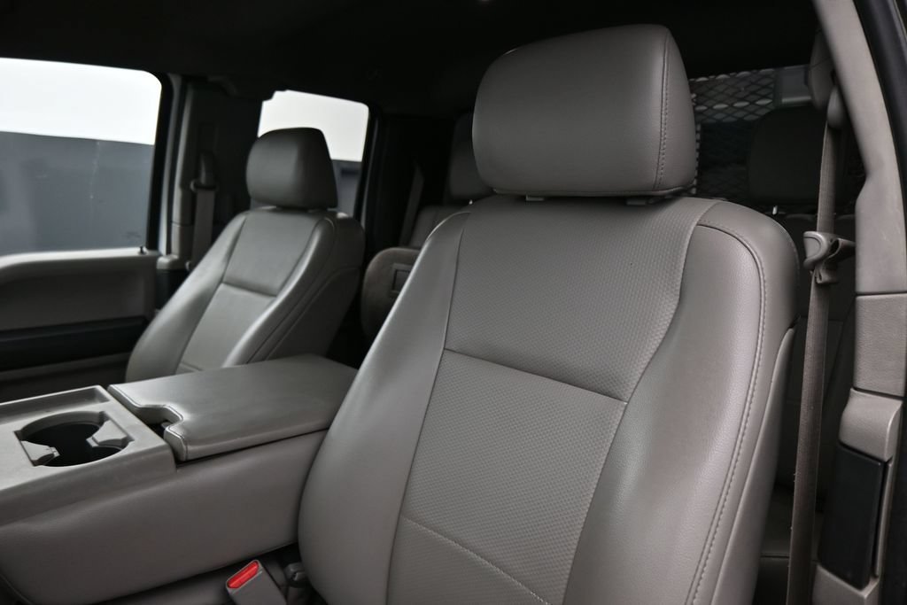 Used 2017 White Ford XL image 12