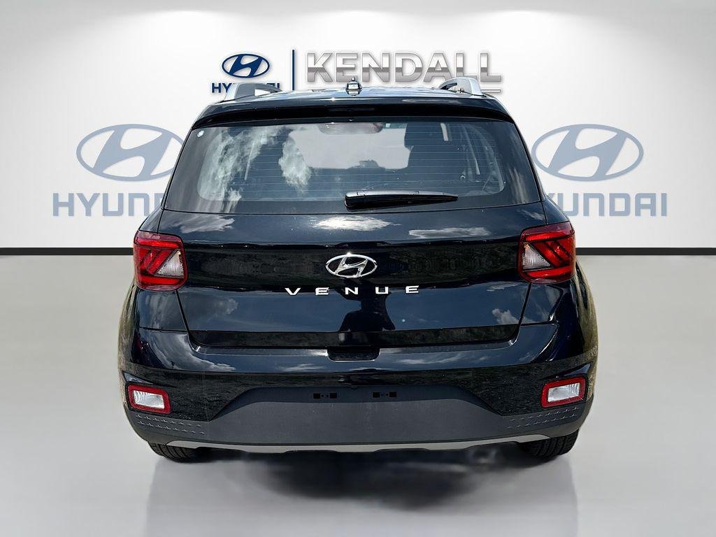 New 2026 Onyx Black Hyundai SEL image 5