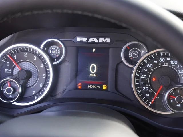 Used 2025 White Ram Big Horn/Lone Star image 31